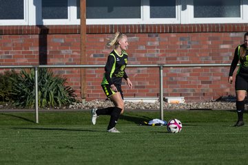 Bild 75 - Frauen TSV Vineta Audorg - SV Friesia 03 Riesum Lindholm : Ergebnis: 2:4